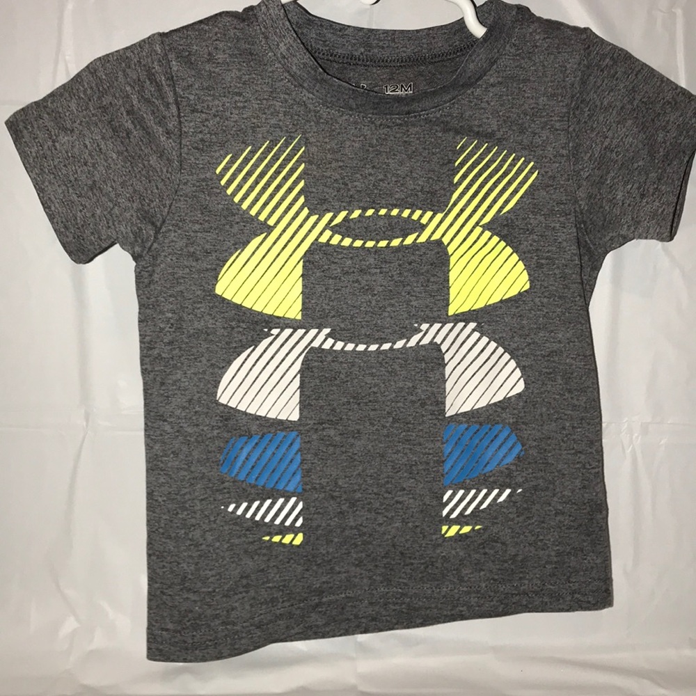 Size 12M under armour T-shirt